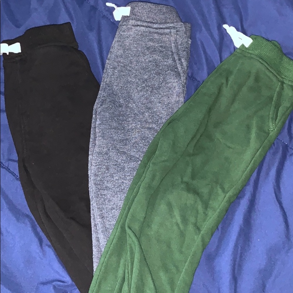 Lot of 3 joggers